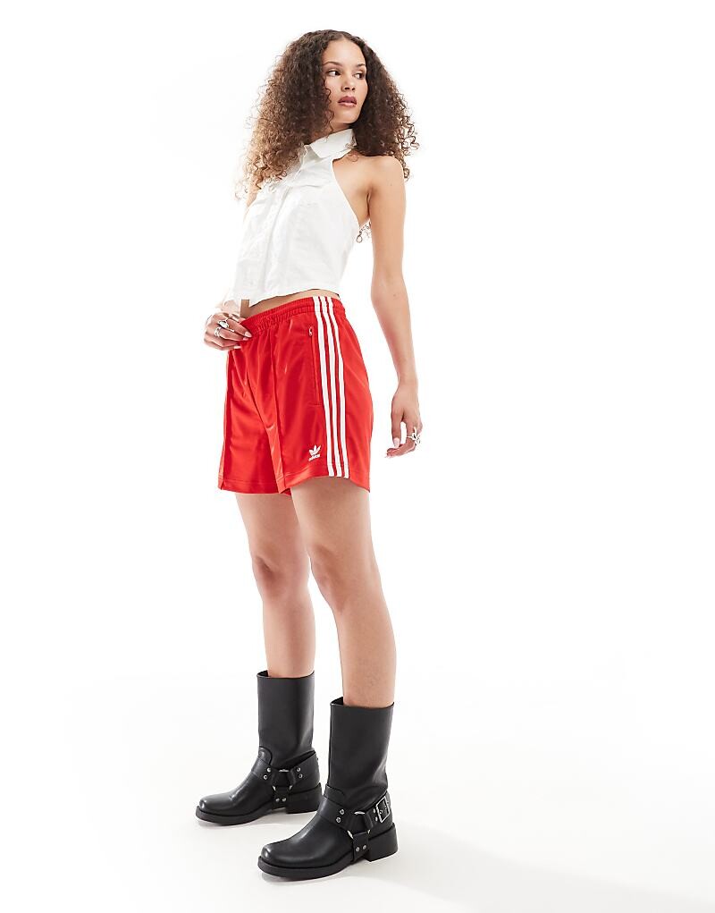 Adidas Originals – Firebird – Красные шорты