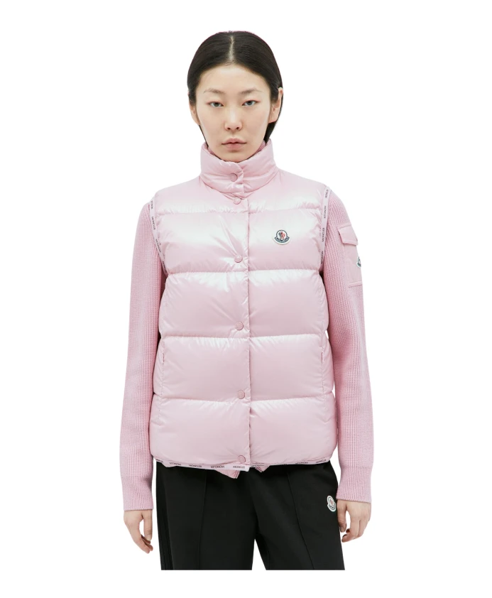 Пуховик с нашивкой логотипом Moncler, розовый