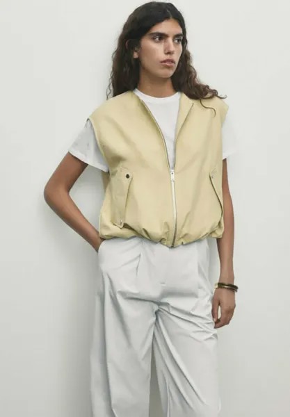 Жилет Voluminous With Snap-Button Pockets Massimo Dutti, желтый