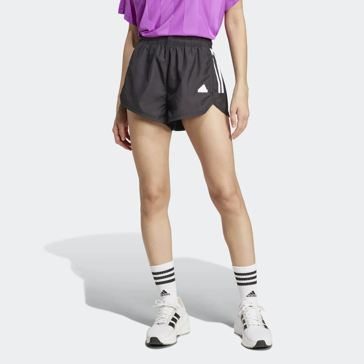 Спортивные шорты adidas 