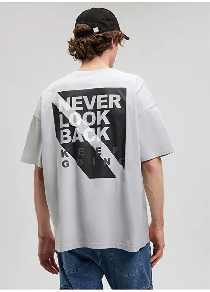 Однотонная светло-серая мужская футболка с простым воротником M0612110-70075_NEVER LOOK T-SHIRT Mavi, серый
