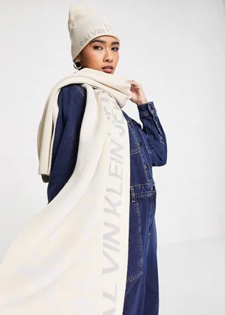 Подарочный набор: шарф и шапка-бини с логотипом кремового цвета Calvin Klein Jeans-Белый