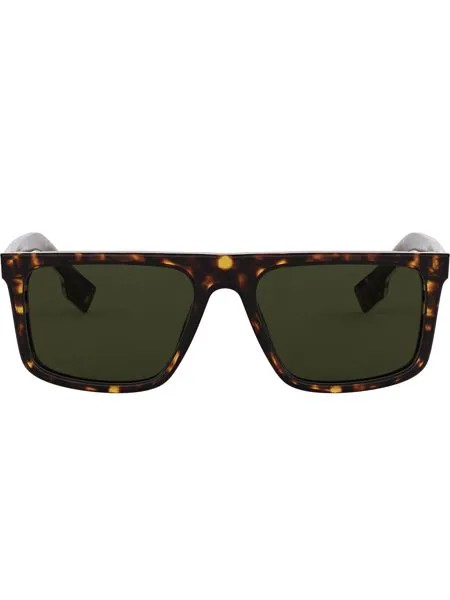 Burberry Eyewear солнцезащитные очки в прямоугольной оправе