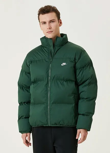 Зеленая куртка-пуховик sportswear club Nike