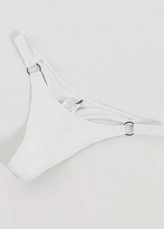 Белые стринги-бикини с отделкой кольцами Candypants-Белый