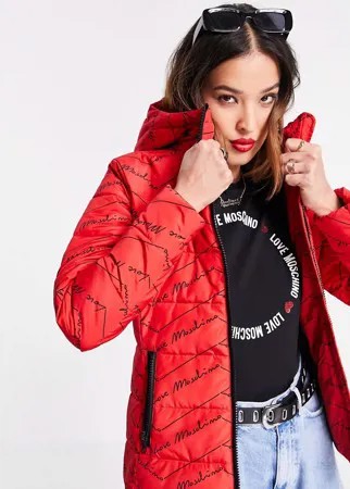 Красный пуховик с капюшоном и сплошным принтом логотипа Love Moschino