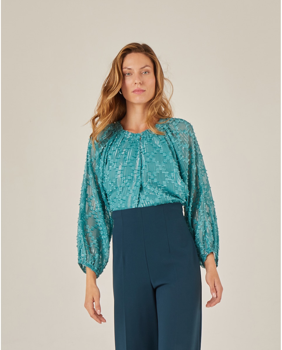 Свободная женская блузка из фактурной ткани Niza, светло-синий