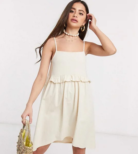 Кремовый сарафан мини на бретелях с оборками ASOS DESIGN Petite-Белый
