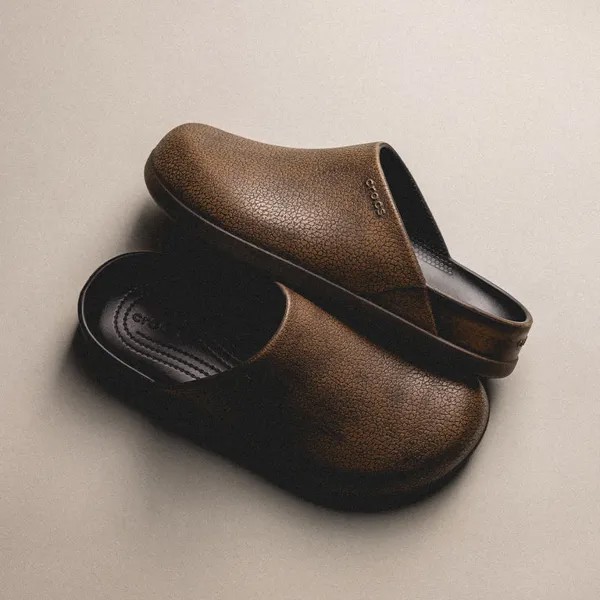 Сабо Dylan Burnished Clog Crocs, цвет mocha
