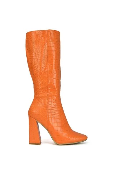 Ботинки на каблуке до середины икры 'Mina' с крокодиловым принтом XY London, оранжевый