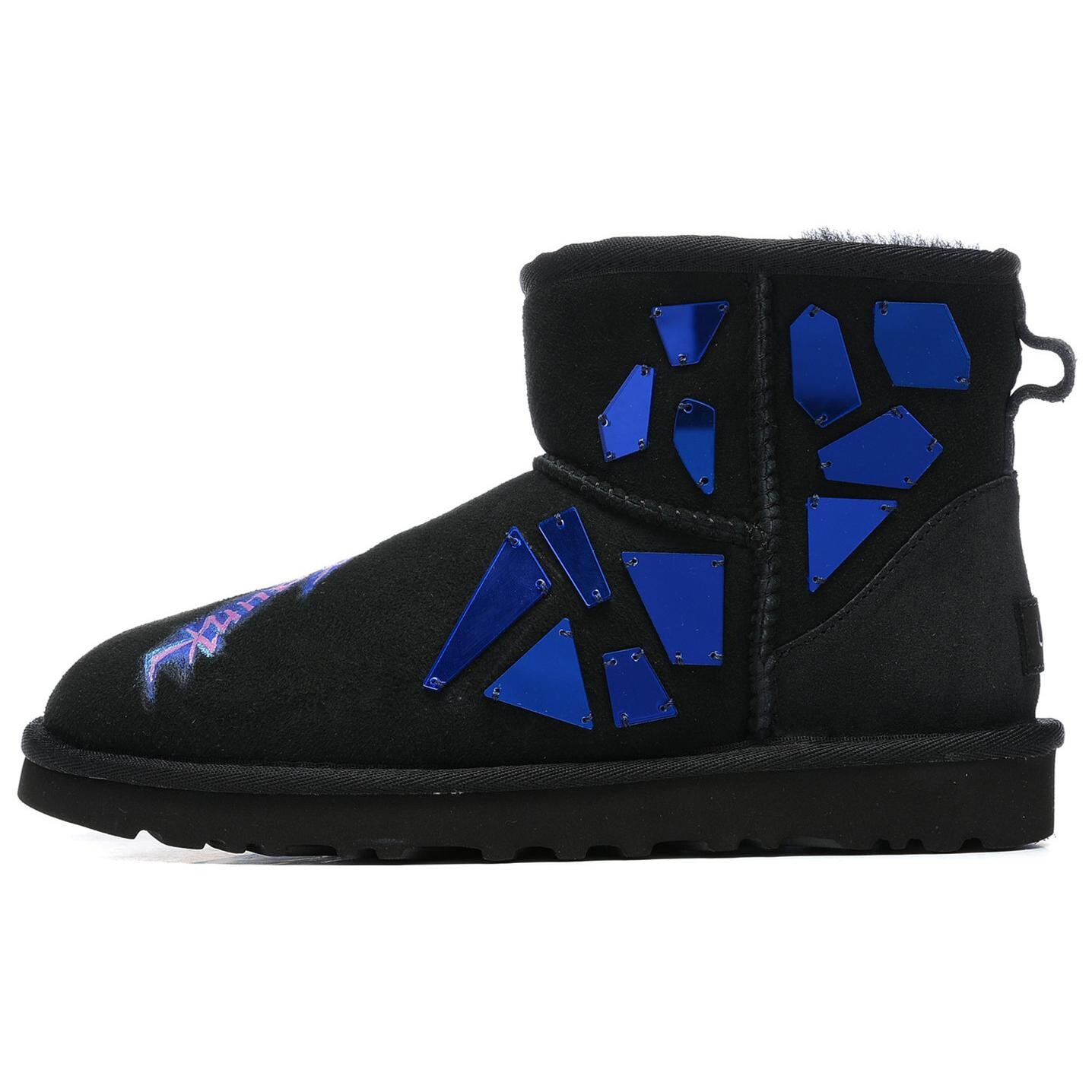 CLASSIC MINI Зимние ботинки женские черные Ugg