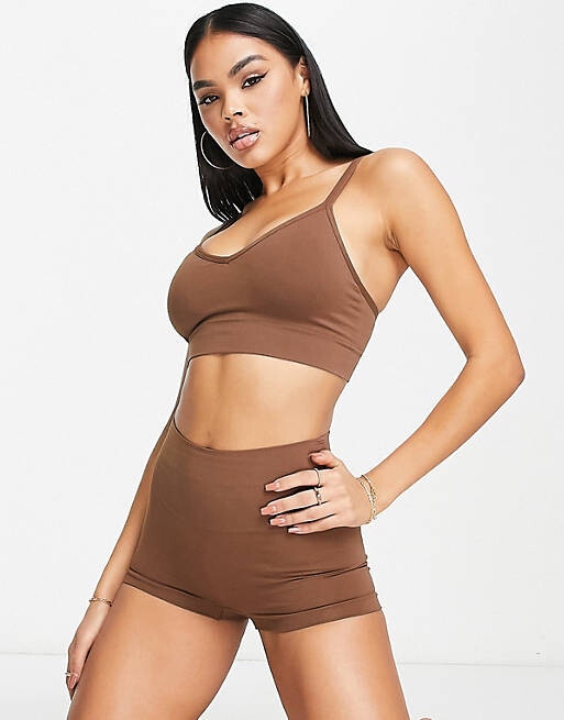 Коричневые шорты для мальчика с бесшовным контуром Spanx