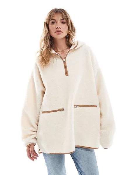ASOS DESIGN – Толстовка-кейп из кремово-белого меха тедди с короткой застежкой-молнией и светло-коричневыми деталями