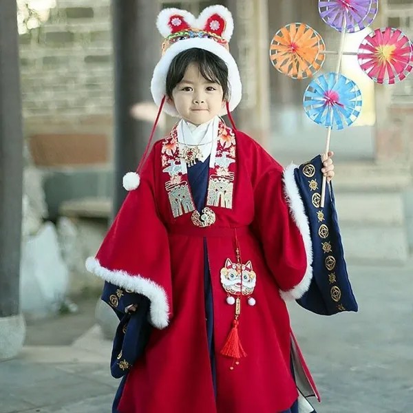 Зимний стандартный костюм для мальчиков, 2 шт., синяя Taoist одежда в традиционном китайском стиле, Красное длинное пальто, костюм с широкими ру...