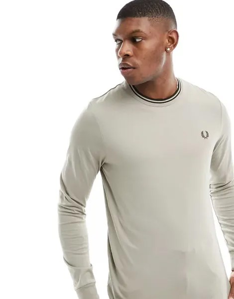 Бежевая футболка с длинными рукавами Fred Perry и двумя отделками