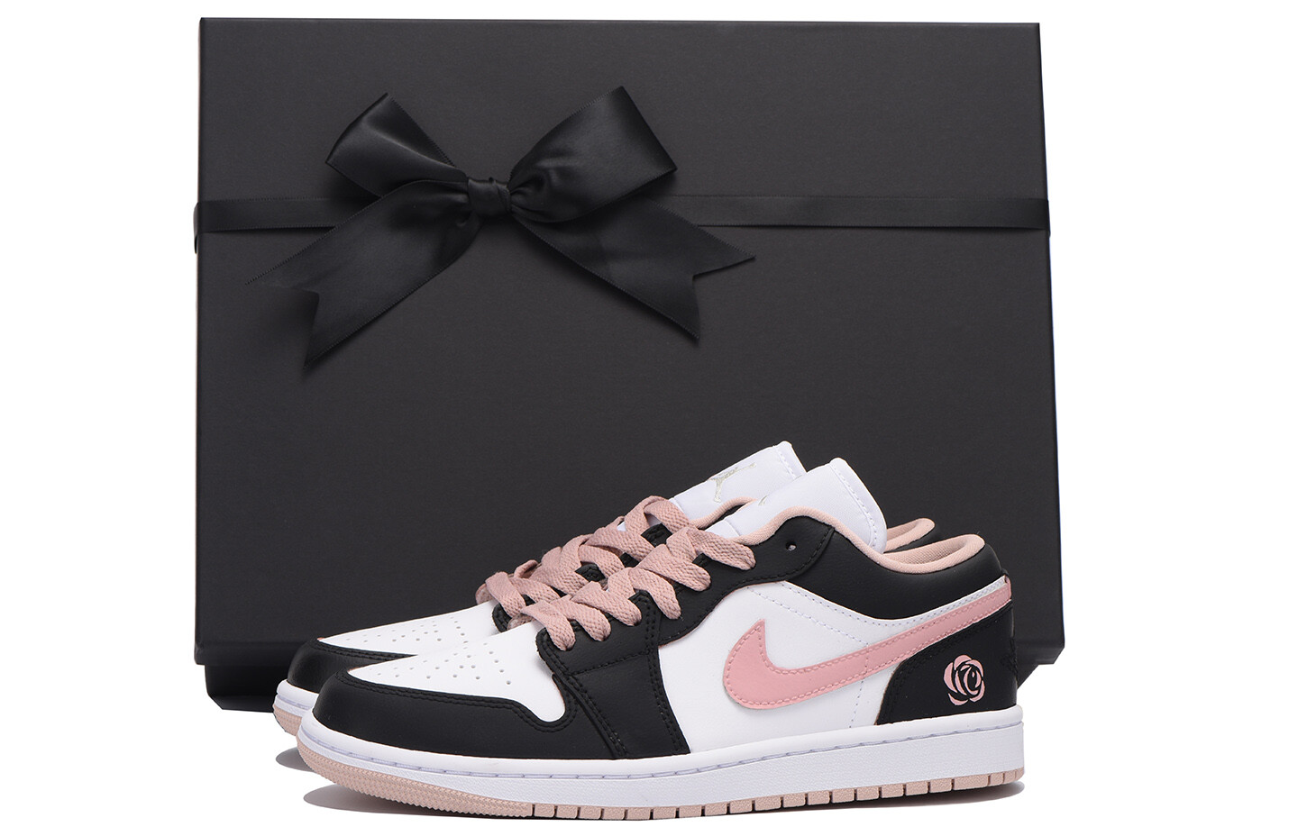 Кроссовки Air Jordan 1 Vintage Basketball Shoes Women's Low-top Black/Pink, розовый