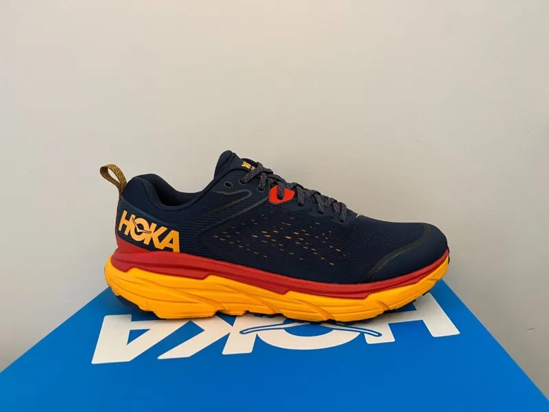 Мужские кроссовки HOKA Challenger ATR 6 Wide, Outer Space/Radiant Yellow 1106513 OSRY