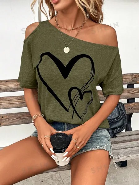 SHEIN Clasi Женская футболка с принтом Love Heart и нерегулярными плечами, армейский зеленый