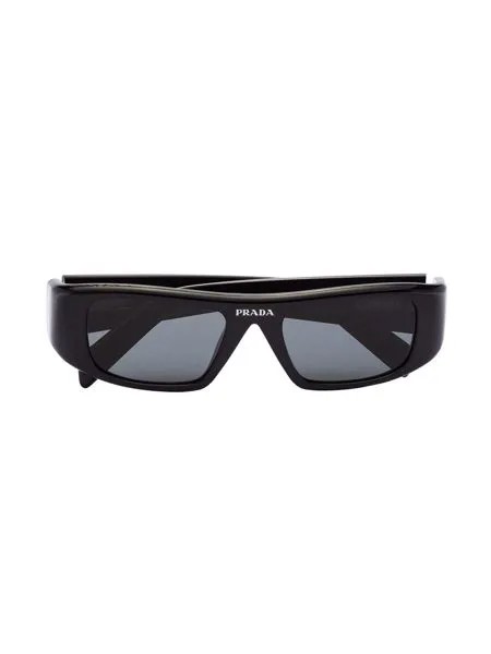 Prada Eyewear солнцезащитные очки в прямоугольной оправе с логотипом