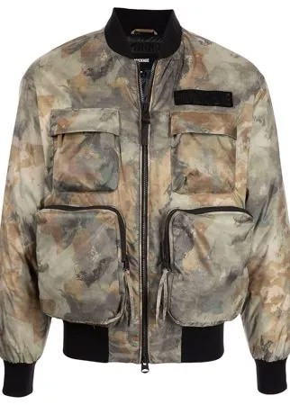 Mackage камуфляжный бомбер с карманами карго