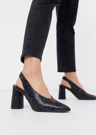Туфли на каблуке с ремешком на пятке и змеиным принтом Miss Selfridge-Черный цвет