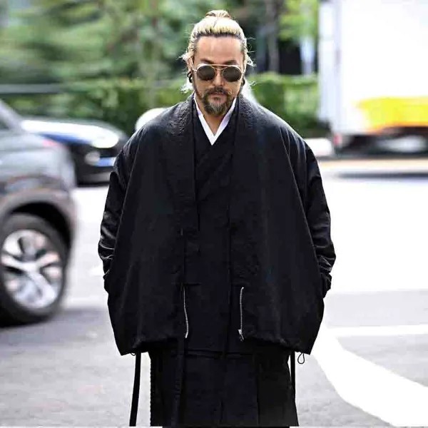 Куртка мужская кружевная свободного покроя, короткий Тренч в японском винтажном стиле, повседневное однотонное пальто на молнии с воротник...