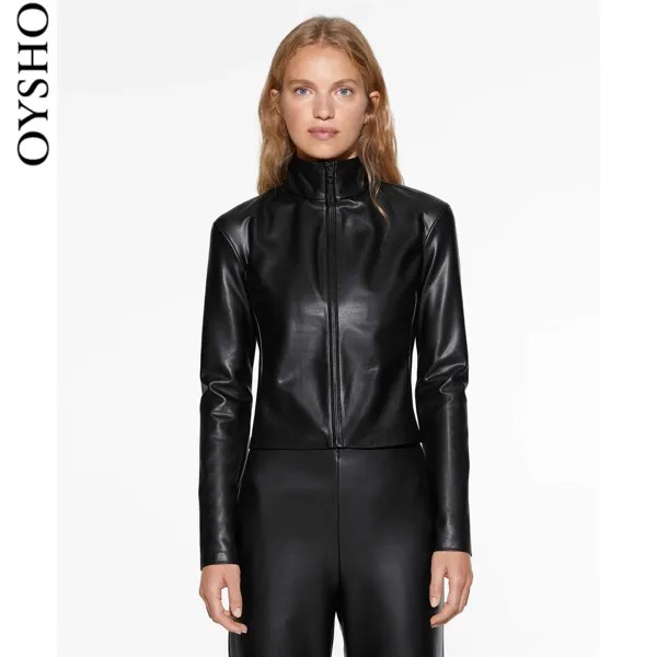 Куртка короткая Oysho из искусственной кожи, черный