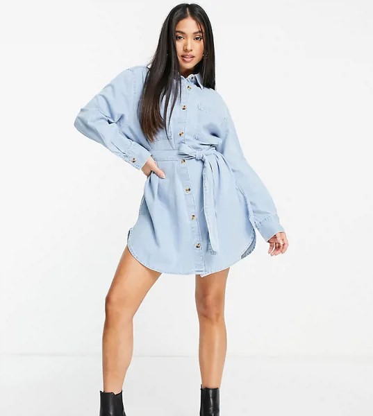 Платье-рубашка из мягкого денима выбеленного голубого цвета в стиле oversized с поясом ASOS DESIGN Petite-Голубой