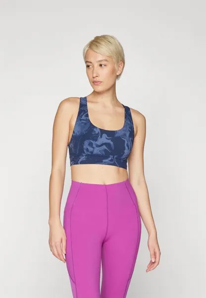 Спортивный бюстгальтер средней поддержки SOFT SCULPT REVERSIBLE BRA Sweaty Betty, цвет blue marble print/navy blue