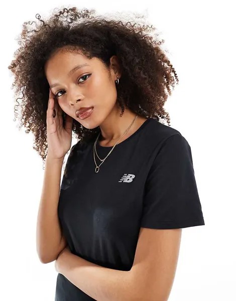 New Balance Черная футболка из теплотехнического материала New Balance sport Essentials