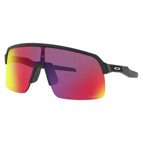 Солнцезащитные очки Oakley OO9463946301, черный