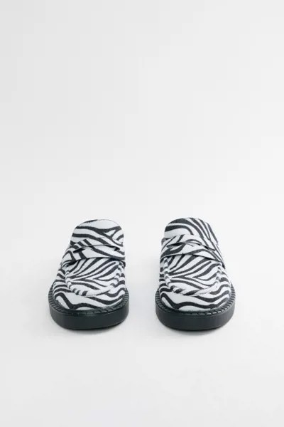 Туфли-лоферы с открытой пяткой и зебровым принтом