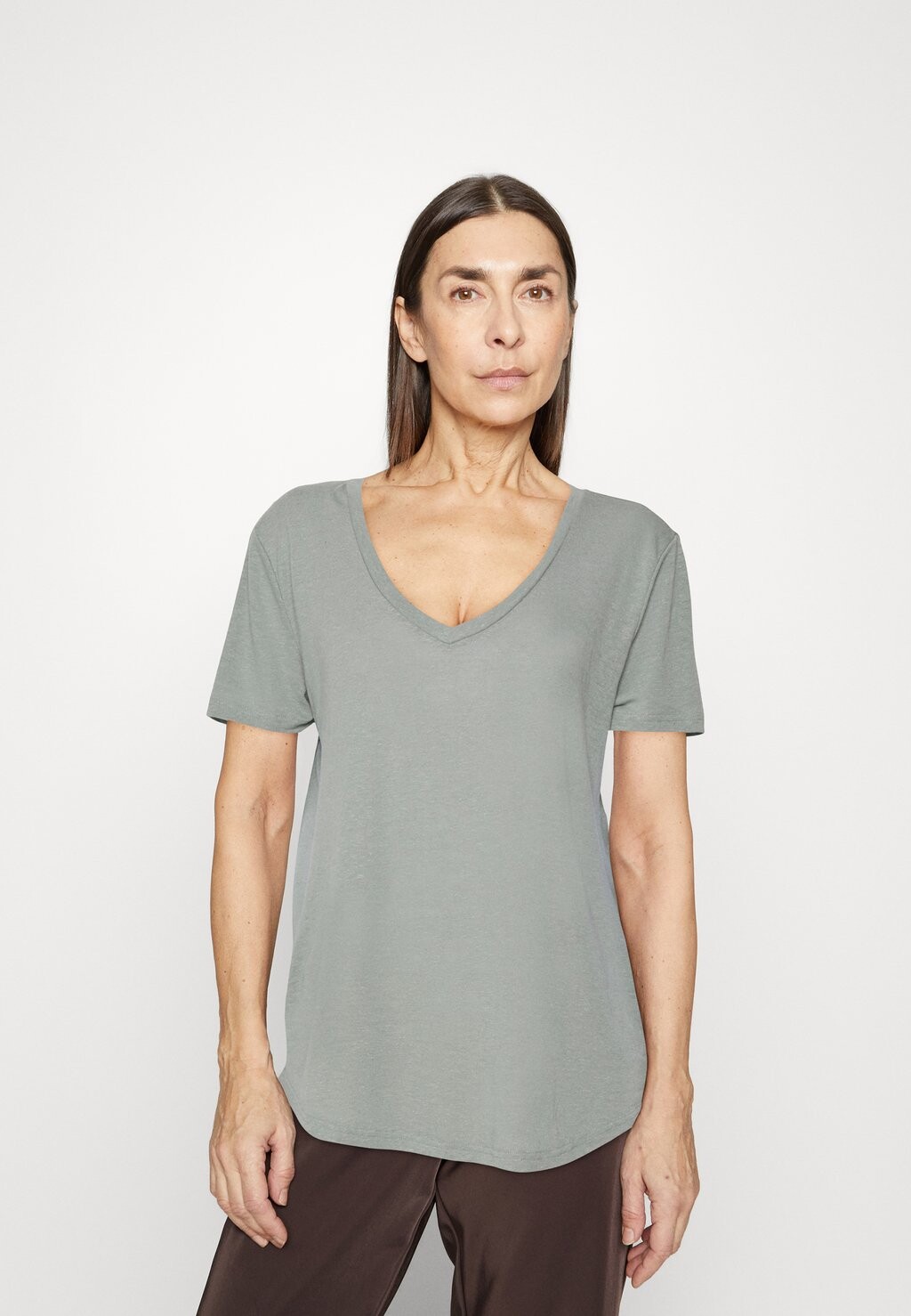 Базовая футболка GAP