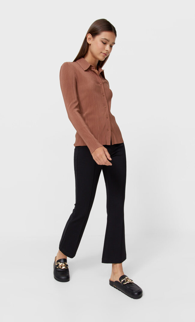 Stradivarius Плиссированная Рубашка Цвет Темной Верблюжьей Шерсти Xs