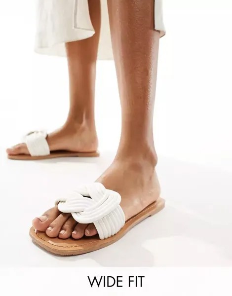 Белые плетеные сандалии-мюли на плоской подошве ASOS Wide Fit Fifi