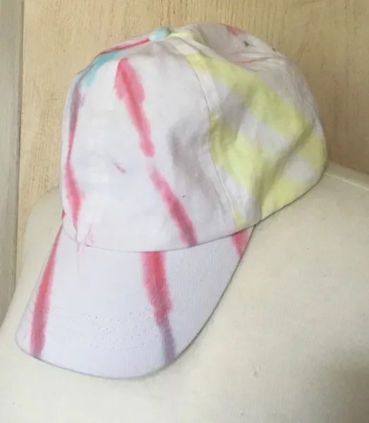 Бейсбольная кепка Urban Outfitters Tie Dye, белая, розовая, синяя, желтая, регулируемая, НОВИНКА