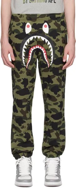 Зеленые спортивные штаны 1st Camo Shark Bape