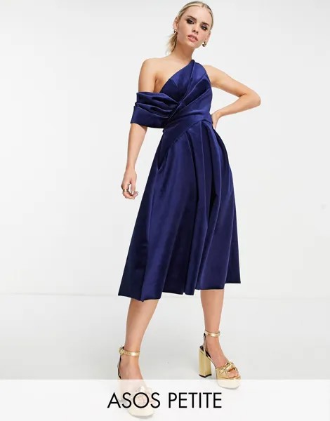 Темно-синее бархатное платье миди для выпускного вечера с открытыми плечами ASOS DESIGN Petite