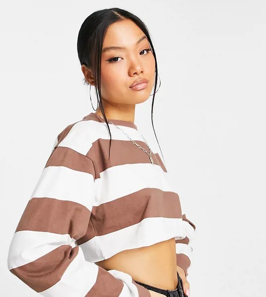 Очень короткий лонгслив в полоску с манжетами и контрастной строчкой ASOS DESIGN Petite-Коричневый цвет