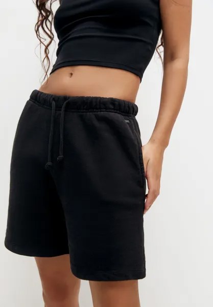 Спортивные брюки Bermuda PULL&BEAR, черные