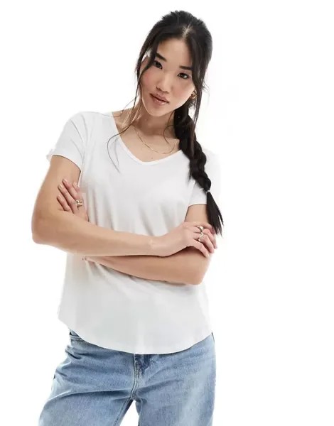 Белая футболка с v-образным вырезом и логотипом Hollister