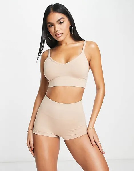 Бежевые шорты для мальчика Spanx с бесшовным контуром