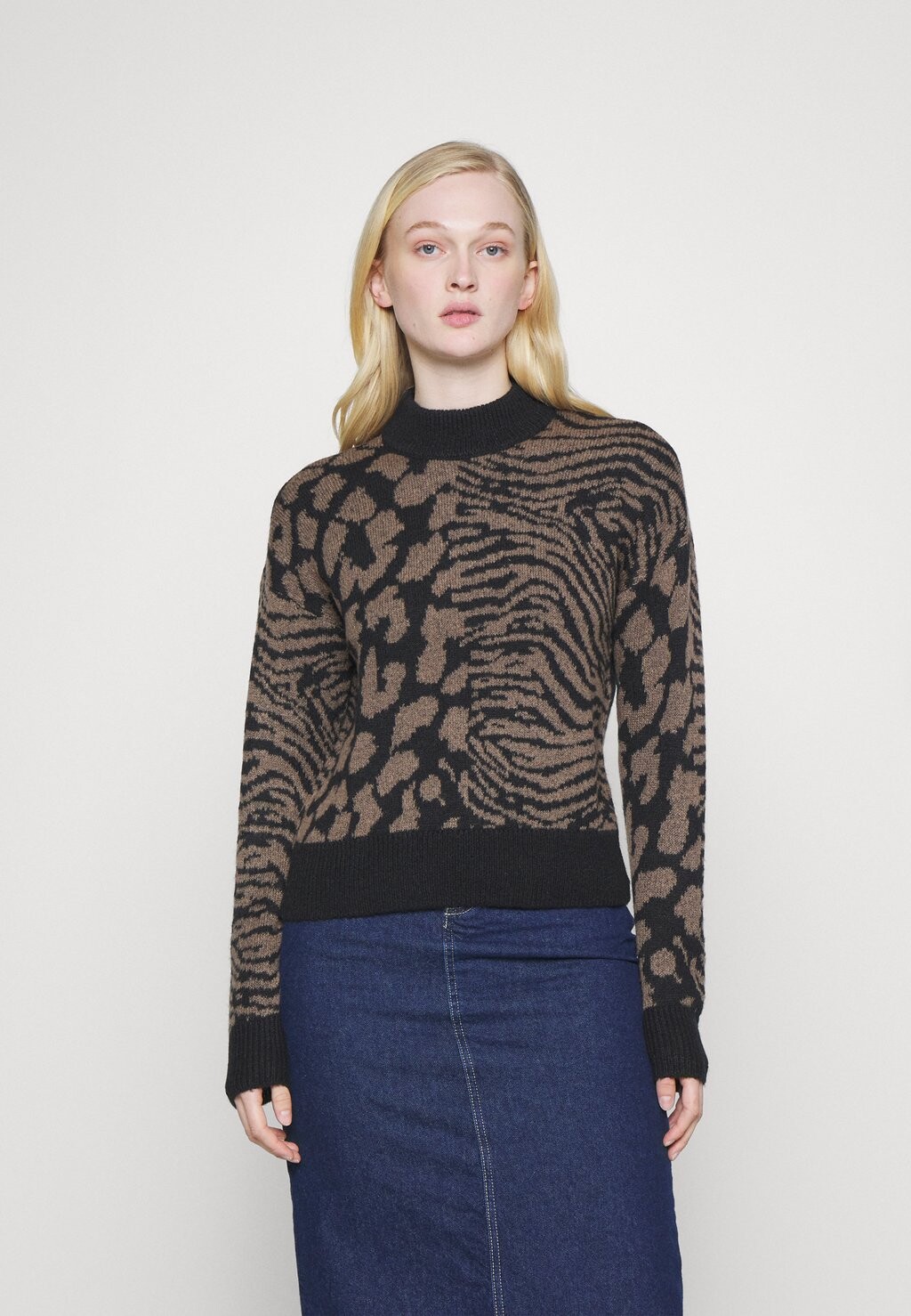 Свитшот Vero Moda VMVERA ANIMAL O-NECK, черная/коричневая чечевица