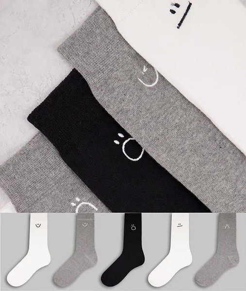 Носки монохромной расцветки с вышивкой New Look-Серый