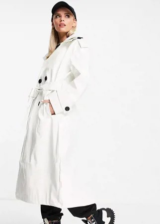 Тренч с капюшоном кремового цвета из блестящего лакированного материала ASOS DESIGN Petite-Белый