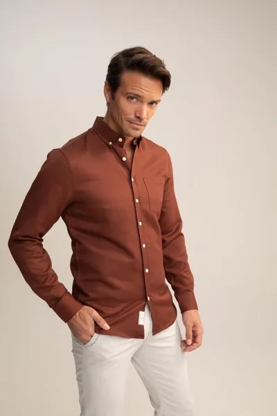 Рубашка узкого кроя с воротником-поло и длинными рукавами DeFacto, коричневый