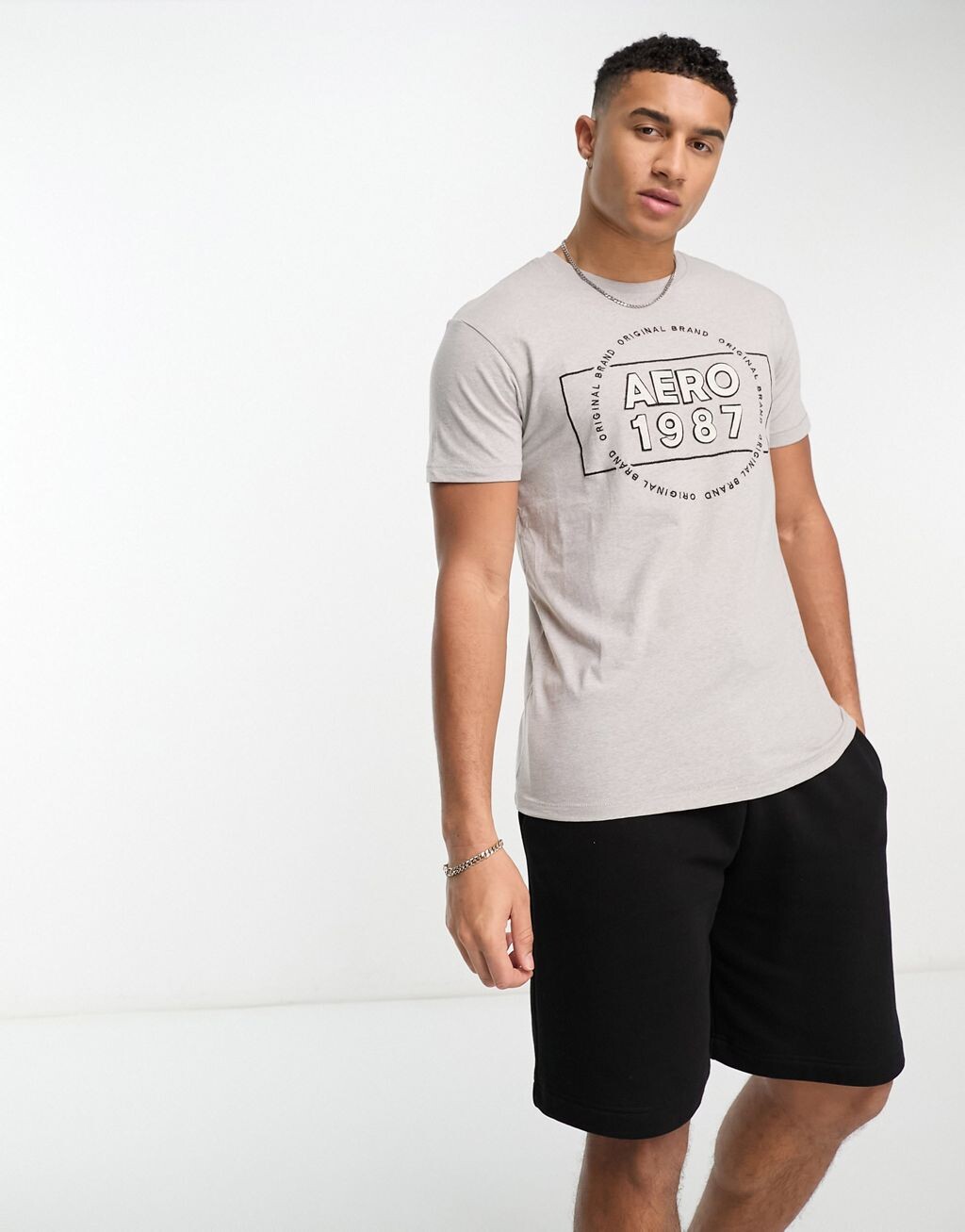Серая футболка Aeropostale
