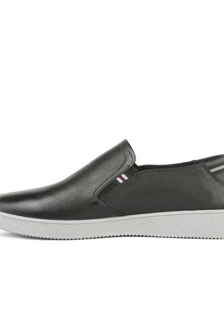 Слипоны мужские quattrocomforto 73-01MV-020KT черные 43 RU