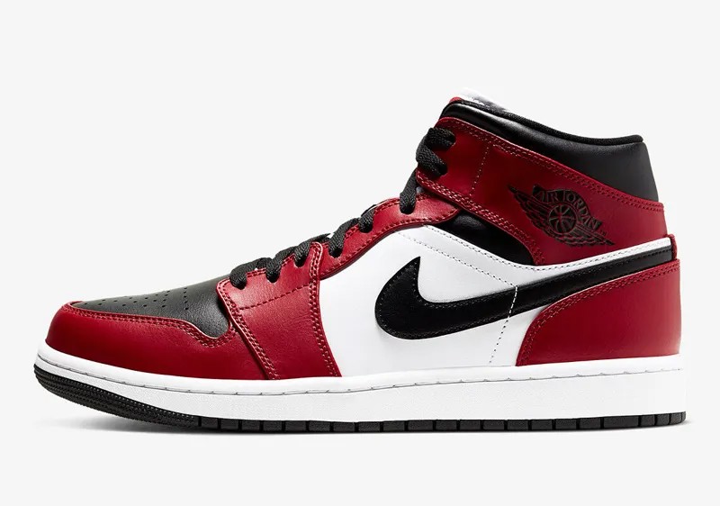 Кроссовки Nike Air Jordan 1 Retro Mid CHICAGO BULLS BLACK TOE BRED RED 554724-069, размер 9,5