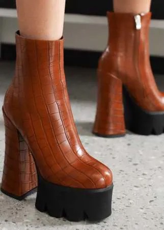 Ботинки с крокодиловым тиснением на молнии на массивном каблуке